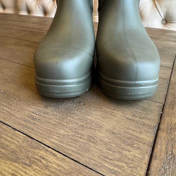 UGG Women's Size 11 Droplet Mid Rainboot Forest Night Green NEW w/Box - Picture 4 of 12